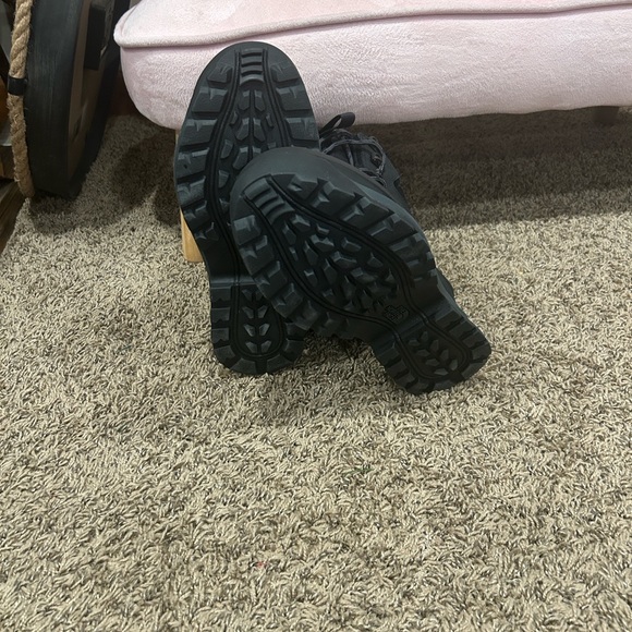 The North Face Black Waterproof Winter Boots main image 4